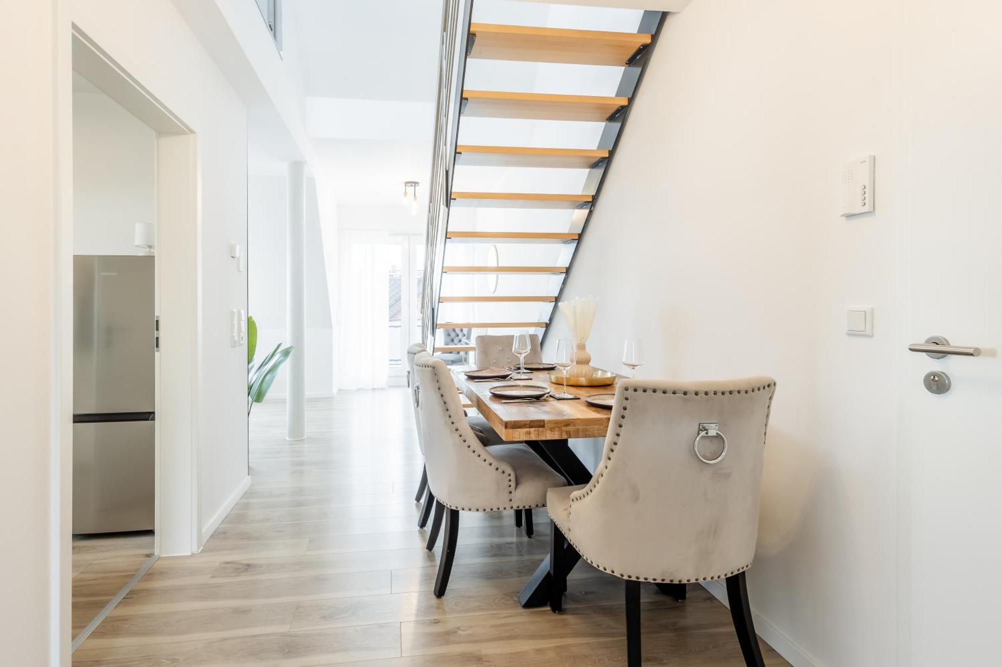 Roof-suite 01 I Aufzug I Bbq I Wifi I Balkon I Tv Apartment
